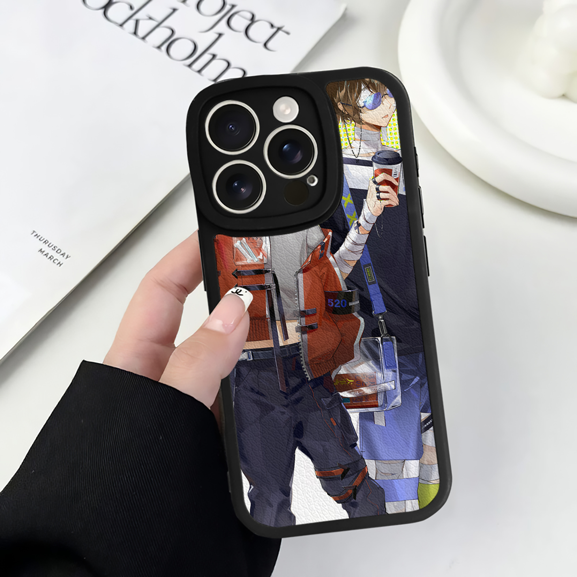 （画像用） 文豪ストレイドッグス Bungo Stray Dogs 【iPhone 16シリーズ対応】シリコンスマホケース（レザー調） 材質：シリコン